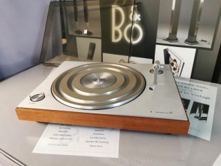 BEOGRAM 3000 TURNTABLE